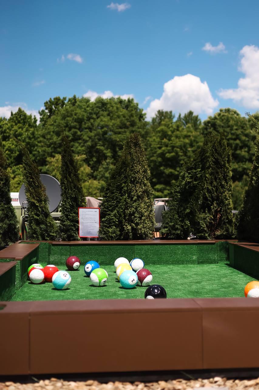 Snookball на терасі Seven
